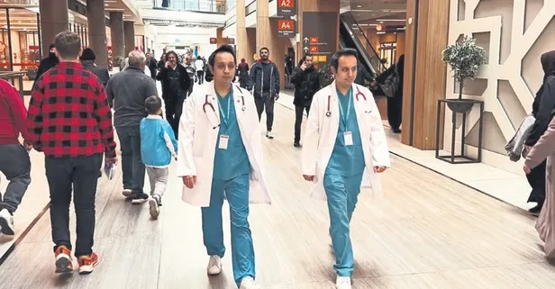 İkiz doktorları hastalar karıştırıyor