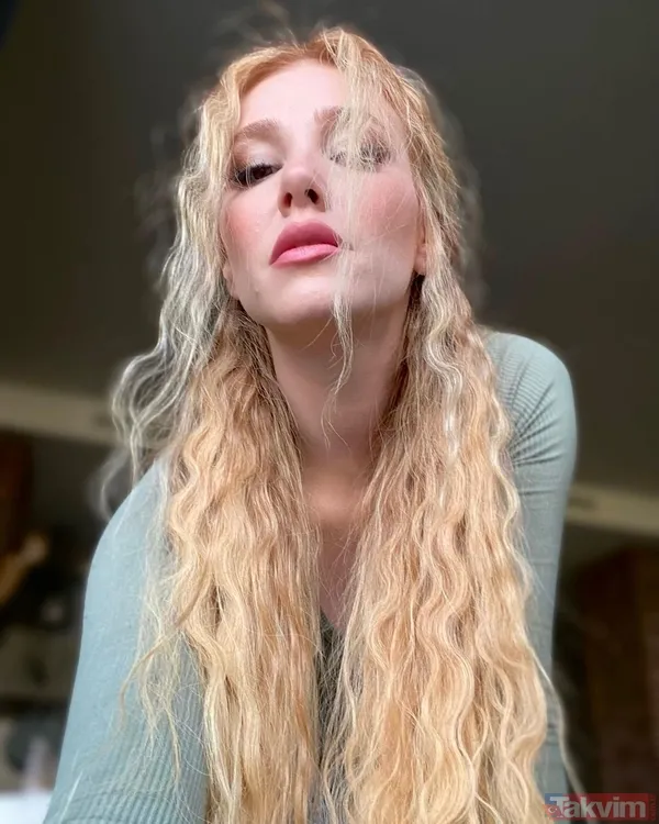 Müge Anlı en doğal hali ile sosyal medyada! Güzelliği ile hayran bırakan Müge Anlı İstanbul turuna çıktı o anları takipçileri ile paylaştı - 6