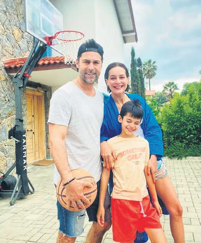 atvnin-reyting-rekortmeni-dizisi-kurulus-osmanin-yildizi-burak-ozcivit-karizmasiyla-sosyal-medyayi-salladi-1651864147861.jpg ATV'nin reyting rekortmeni dizisi 'Kuruluş Osman'ın yıldızı Burak Özçivit karizmasıyla sosyal medyayı salladı-18