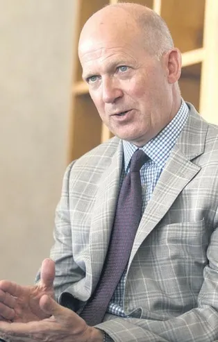 İngiliz Büyükelçi Dominick Chilcott, yurttaşlarına Türkiye'nin tatil için çok güvenli olduğunu bildirdi