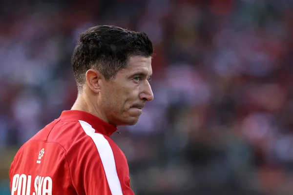robert-lewandowski-barcelonada-kahn-transferi-acikladi-1657971051237.jpg Robert Lewandowski Barcelona'da! Resmi açıklama geldi-3