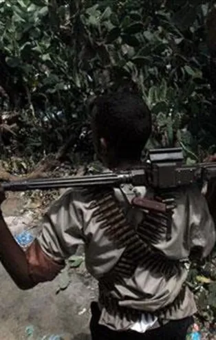 Somali'de 10 eş-Şebab militanı öldü