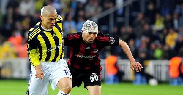 Bir efsane daha futbolu bıraktı