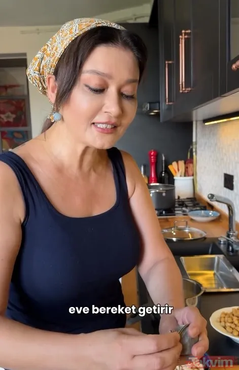Nurgül Yeşilçay'dan ölçüleriyle aşure tarifi! Kolları sıvadı mutfağa girdi! 'Bol nohut az fasülye' dedi takipçilerine sundu - 4