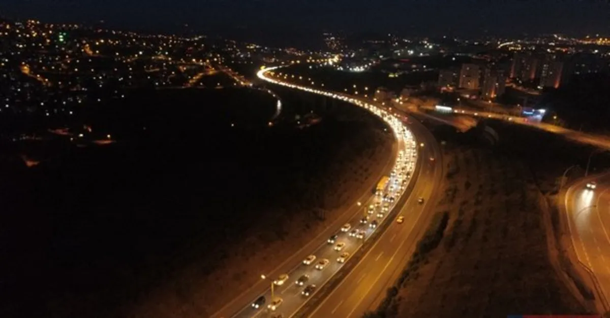 Bayram tatili dönüş trafiği başladı