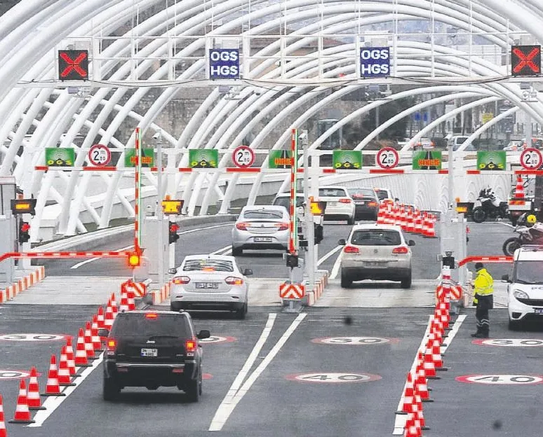 Boğaz’ın altındayız