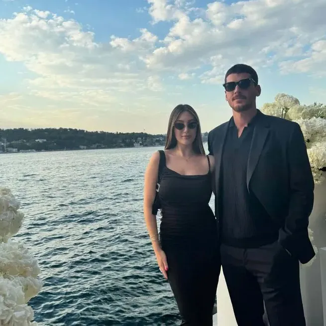 Kağıt üzerinde hala evliler! Uğur Yücel'in 42 yıllık eşi bakın hangi oyuncu çıktı! - 32