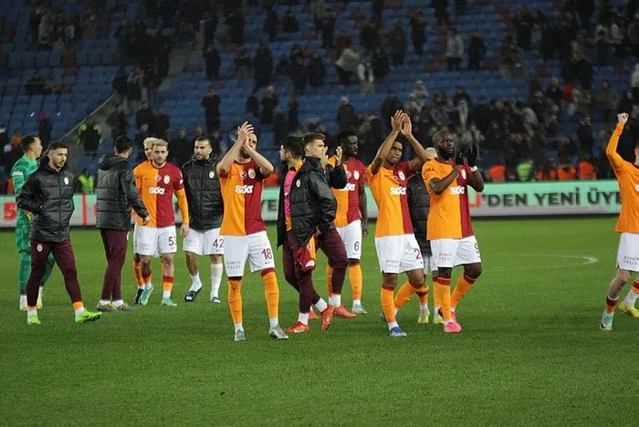 Okan Buruk'tan 5 gollü zafer sonrası mesaj: "Hep beraber şampiyonluğa yürüyelim"-4