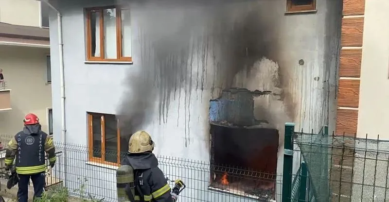 Kocaeli'deki yangında 7 yaşındaki Hazal öldü, hamile annesi ve 2 kardeşi dumandan etkilendi-4