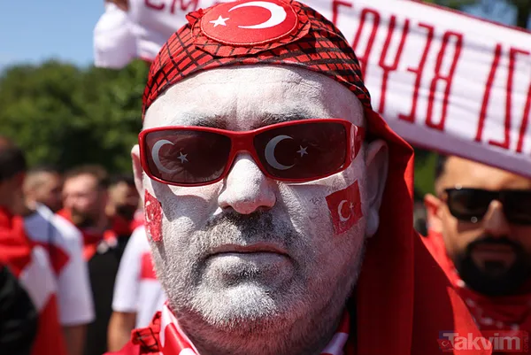 Türkiye-Portekiz maçı öncesi Türk taraftarlar Dortmund'u adeta kırmızı beyaza boyadı | Filistin yine unutulmadı - 35