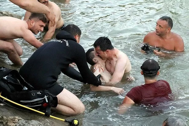 Zonguldak'ta serinlemek için dereye giren çocuğun cansız bedenine ulaşıldı: Babanın feryadı yürekleri dağladı-4