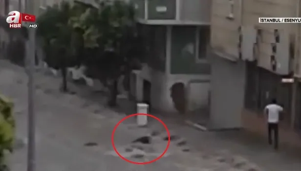 İstanbul Esenyurt'ta sele kapılan kadının kurtarılma anı