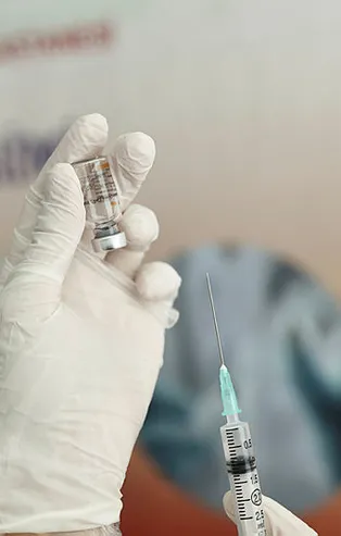 Aşı olduğu halde koronavirüse yakalananlar dikkat! Her şey sil baştan!