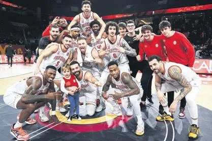 aslan-liderlik-icin-sahada-cimbom-istanbulsporu-maglup-etmesi-halinde-zirveye-cikacak-1671928051310.jpeg Aslan liderlik için sahada! Cimbom, İstanbulspor’u mağlup etmesi halinde zirveye çıkacak-8