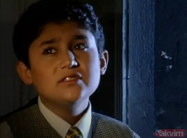 İbrahim Tatlıses'in veliahttı olarak gösterilen Küçük İbo yıllar sonra ortaya çıktı! Son haline bakın! Hülya Avşar'ın kucağına oturunca... - 3