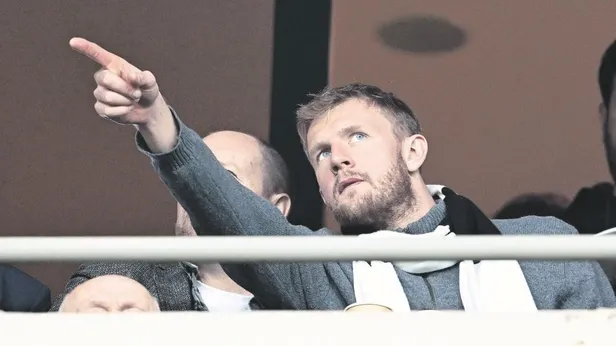 Siyah-Beyazlılar, Nottingam Foresttan İngiliz futbolcu Joe Worrallı kadrosuna kattı