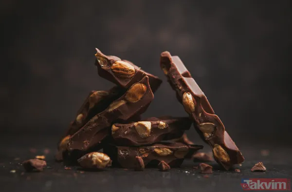 Bitter Çikolata Antioksidanlarla Dolu Bitter Çikolata, Flavonoid Bileşikleri Sayesinde Beynin Kan Dolaşımını İyileştirir. Bu Sayede Bilişsel İşlem Hızınız...