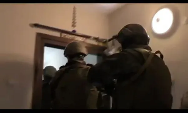 istanbulda-house-of-gavats-arayis-operasyonu-etek-alti-sapigi-beyin-cerrahi-cikti-1642565697715.jpg İstanbul'da 'House Of Gavats Arayış' operasyonu! Etek altı sapığı beyin cerrahı çıktı-6