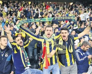 Sarı-Lacivertli taraftarlar Rotterdam’a akın etti