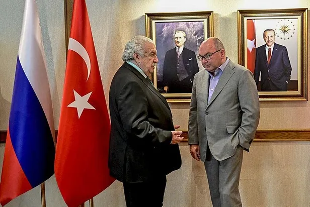 rus-gazeteci-gusman-baskan-erdogani-anlatan-belgesel-hazirladi-o-sadece-buyuk-bir-siyasetci-degil-buyuk-bir-ki-1687201543291.jpeg Rus gazeteci Gusman, Başkan Erdoğan'ı anlatan belgesel hazırladı: O sadece büyük bir siyasetçi değil, büyük bir kişilik, büyük bir karizma-2