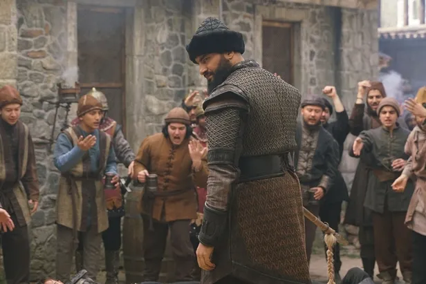 1650548768793.jpg 92. bölüm fragmanı yayında! Selcan Ana'nın ölümünün yürekleri paramparça ettiği Kuruluş Osman'da düşmanını doğduğuna pişman etti!-3