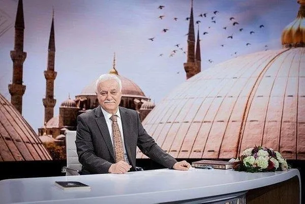 Kadınlar Cuma namazı kılmak zorunda mı? | Prof. Dr. Nihat Hatipoğlu cevapladı-2