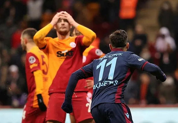 trabzona-yenilen-galatasaray-ligin-dibine-demir-atti-taraftardan-istifa-sesleri-1642970669268.jpeg Trabzonspor’a yenilen Galatasaray ligin dibine demir attı! Taraftardan istifa sesleri-5