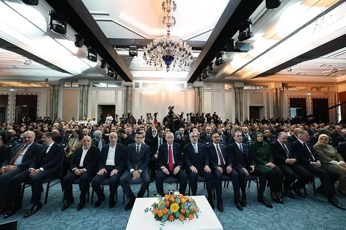 baskan-erdogan-ortak-paylasim-forumunda-konustu-kardesligimize-saldiri-var-1704504444181.jpeg Başkan Erdoğan, Ortak Paylaşım Forumu'nda konuştu: Kardeşliğimize saldırı var-2