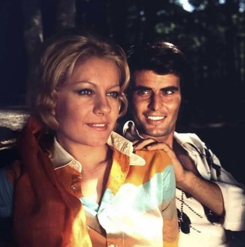 4 nikah 3 damat! Yeşilçam’ın mavi boncuğu Emel Sayın’ın 2 kez evlendiği eski eşi bakın kim! Yalancı Yarim’in Alev'i meğer... - 2