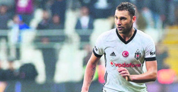 Tosic dönüyor