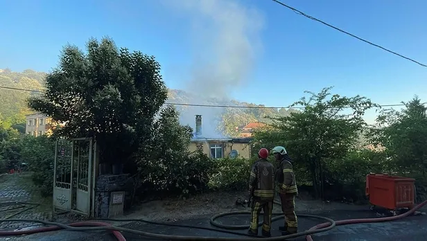 son-dakika-beykozda-yangin-cok-sayida-itfaiye-ekibi-sevk-edildi-1658932533177.jpeg Son dakika: Beykoz'da yangın! Çok sayıda itfaiye ekibi sevk edildi-1