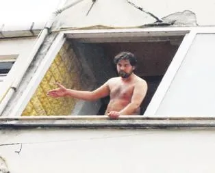 Sevgilisini rehin aldı