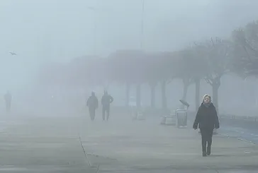 Son dakika: İstanbul'da sisli hava! Görüş mesafesi kısaldı, gemi trafiği askıya alındı
