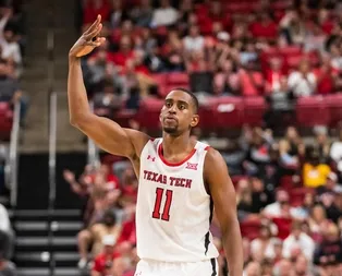 Aliağa’ya Amerikalı forvet