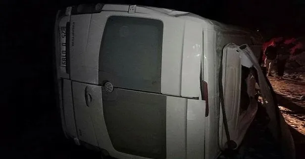 Erzurum’da minibüs şarampole devrildi! Ölü ve yaralılar var