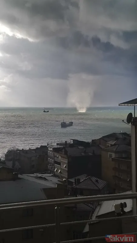 Zonguldak'ta kar hortum hepsi bir arada! 2 otomobil devrildi denizde hortum oluştu - 13