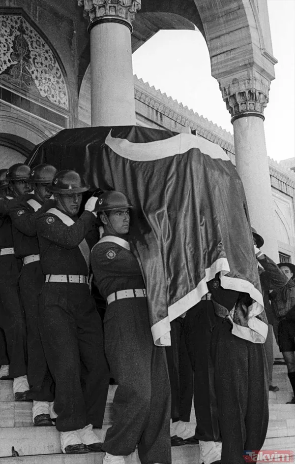 Arşivlerden çıkan fotoğraflarla 10 Kasım 1938 günü ve sonrasında yaşananlar! Büyük Önder Mustafa Kemal Atatürk'ün vefatı - 44