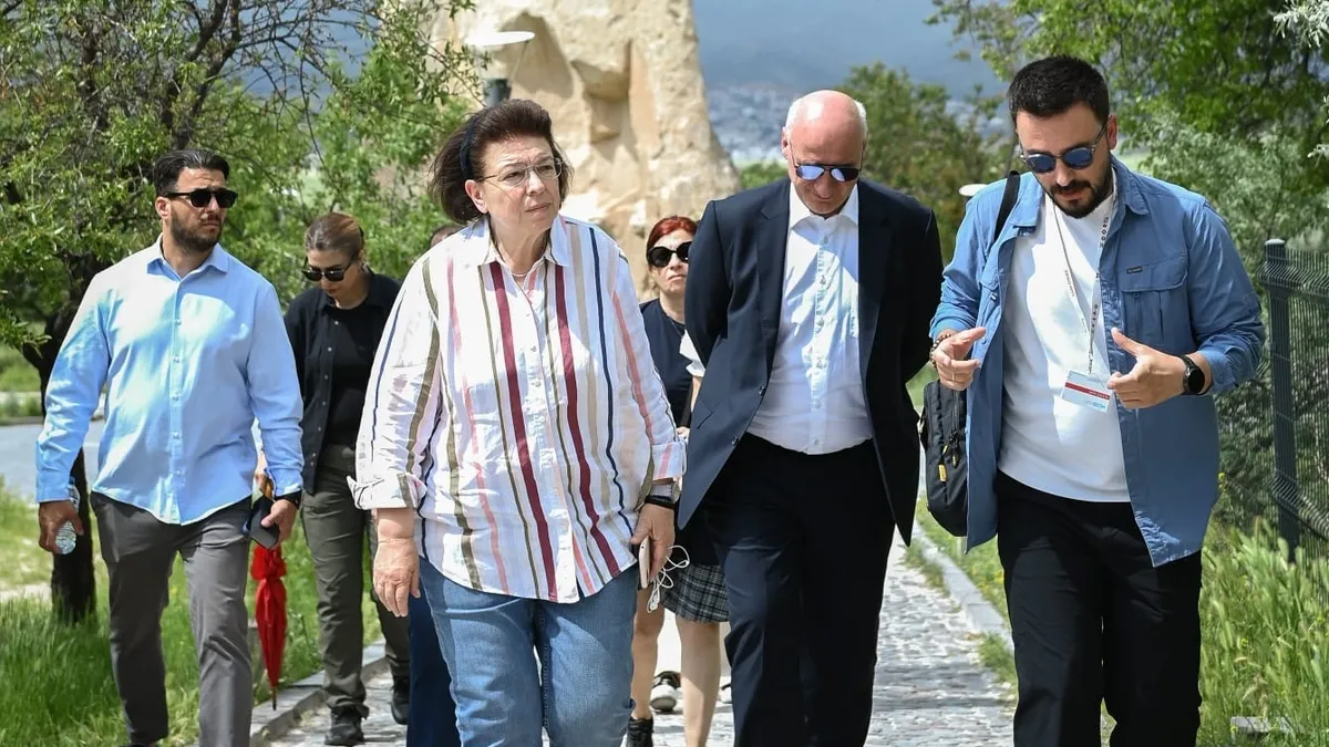 Yunan bakan Kapadokya turunda: Paşabağları'ndan Meryem Ana K