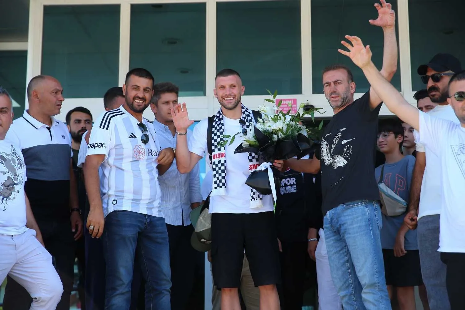 Beşiktaş'a bir dünya yıldızı daha! Immobile'nin yanına geliyor - 3