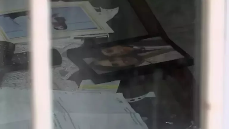 umraniyeden-sisliye-uzanan-cinayet-agi-kesik-bas-vahsetinde-yeni-goruntu-ve-ifade-cesedi-bavulla-balkondan-cik-1769417669203.jpeg Ümraniye'den Şişli'ye uzanan cinayet ağı! "Kesik baş" vahşetinde yeni görüntü ve ifade: Cesedi bavulla balkondan çıkarıp taksiye taşıdılar-4