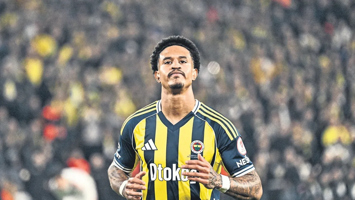 Fenerbahçe'de büyük temizlik I 17 futbolcu yolcu: İşte gidecek isimler