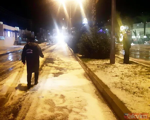 Bodrum'u sağanak vurdu! İş yerleri ve evleri su bastı - 1