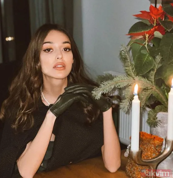 Burcu Özberk sosyal medyayı ateşe verdi! ‘Yine yangınlar yine ben’ diyen Burcu dekolteli beyaz minisiyle ortalığı kasıp kavurdu - 44