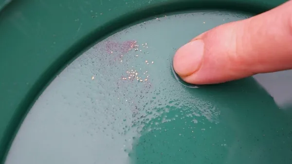 haftada-7-bin-500-tl-kazaniyorlar-burasi-turkiye-buz-gibi-derede-altin-avi-1647177454368.jpg Haftada 7 bin 500 TL kazanıyorlar! Burası Türkiye: Buz gibi derede altın avı...-7