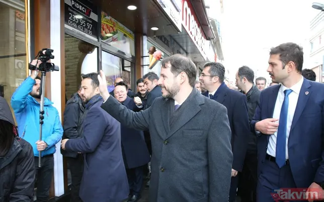 Bakan Albayrak'a Erzurum'da vatandaşlardan yoğun ilgi