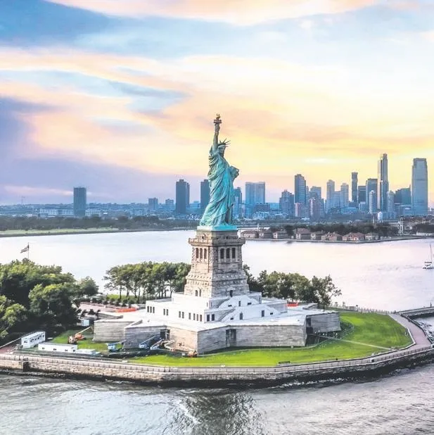 Bacağı kesildi ama o yılmadı: Doktora öğrencisi depremzede Aylin, protezi ile üniversiteye döndü!-5