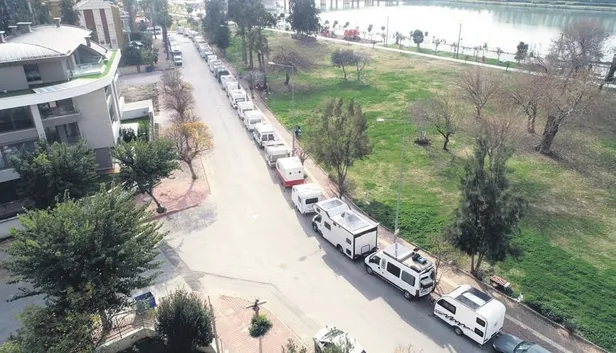 asiri-hiz-felaket-getirdi-100-kilometreye-cikan-genc-kiz-park-halindeki-kamyonete-ve-otomobile-carpti-1675036888954.jpeg Aşırı hız felaket getirdi! 100 kilometreye çıkan genç kız, park halindeki kamyonete ve otomobile çarptı-10