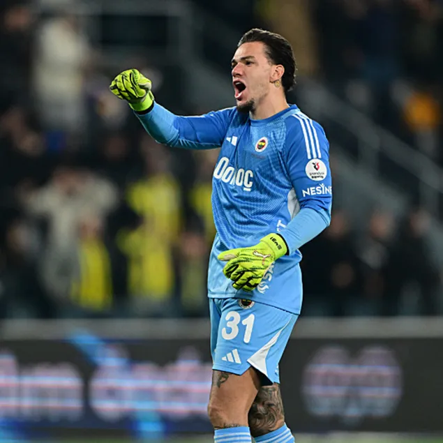 Ederson’un eşi atılan mesajlara köpürdü!