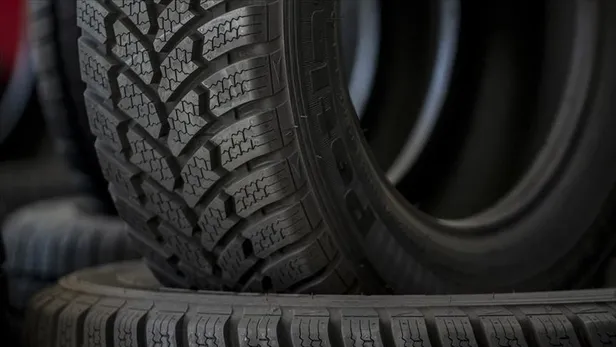 kis-lastigi-kullanmak-neden-onemli-kis-lastigi-hangi-araclarda-mecburi-kis-lastigi-cezasi-ne-kadar-1575363784455.jpg Kış lastiği kullanmak neden önemli? Kış lastiği hangi araçlarda mecburi? Kış lastiği cezası ne kadar?-3