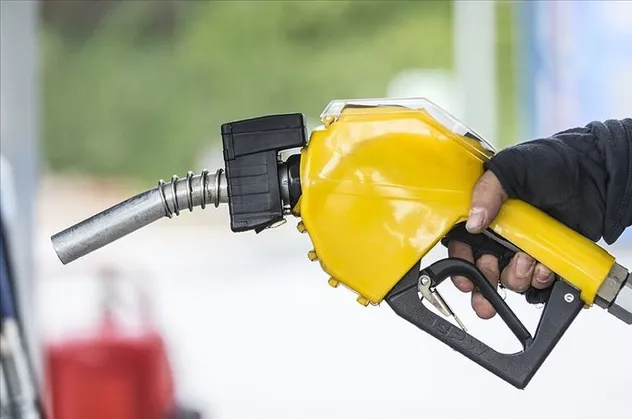 Son dakika: Benzine 13 kuruş zam yapıldı